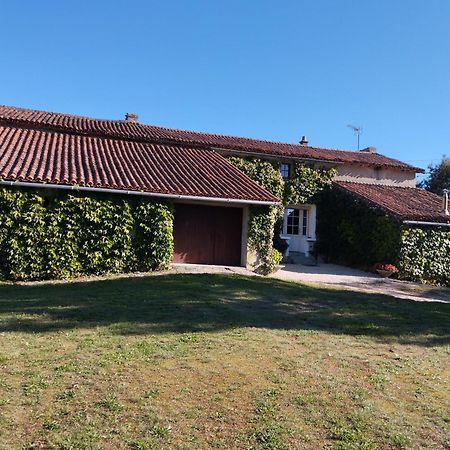 Maison Au Calme Avec Vue Etang Clesse  ภายนอก รูปภาพ